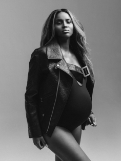 ciara snapshot-pregnant-ciara-photoshoot-w-magazine-2