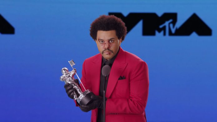 The Weeknd foi o grande ganhador da noite. (Foto: Reprodução)