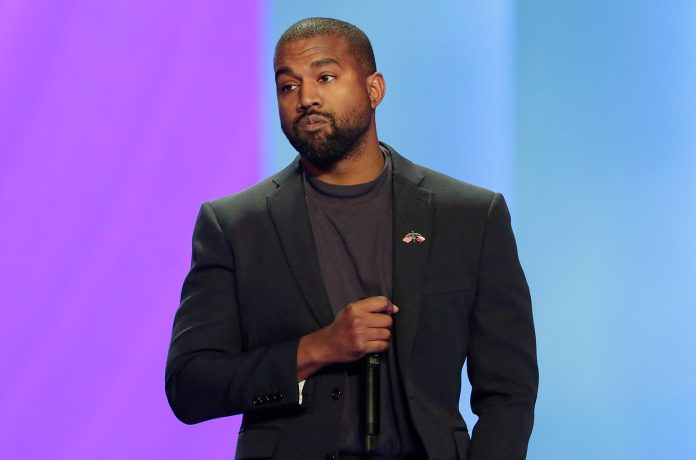 Kanye West conta que votou pela primeira vez na vida e em si mesmo. (Foto: Reprodução)