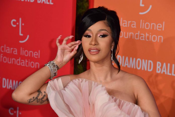 Cardi B será protagonista no filme 'Assisted Living'. (Foto: Reprodução)