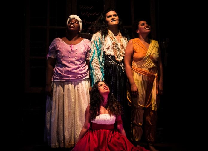 Filhas da Dita apresenta ‘Canto das Ditas’ no Teatro Alfredo Mesquita. (Foto: Reprodução)